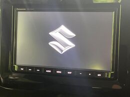 【純正8型ナビ】人気の純正ナビを装備。オーディオ機能も充実しており、Bluetooth接続すればお持ちのスマホやMP3プレイヤーの音楽を再生可能！毎日の運転がさらに楽しくなります！！