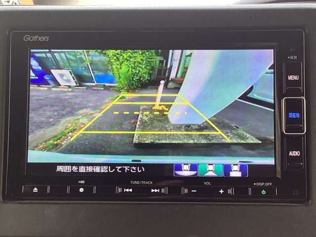 バックカメラ装着済！死角になりやすい後方もとても見やすいです☆車庫入れに自信がない方や縦列駐車が苦手な方にも、オススメ装備です！安心度もアップ！