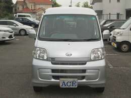 ターボエンジン搭載で高速道路でもゆとりある走りで長距離移動も楽しくなります。