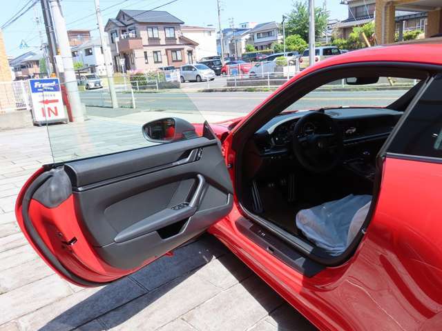 ■ぜひ一度現車を見にお気軽にお立ち寄りくださいませ！！　■プロフェッショナルなスタッフ達が親身になり親切丁寧にご説明差し上げます。　■お客様の【良き相談相手】となれるようスタッフ一同頑張ります！！