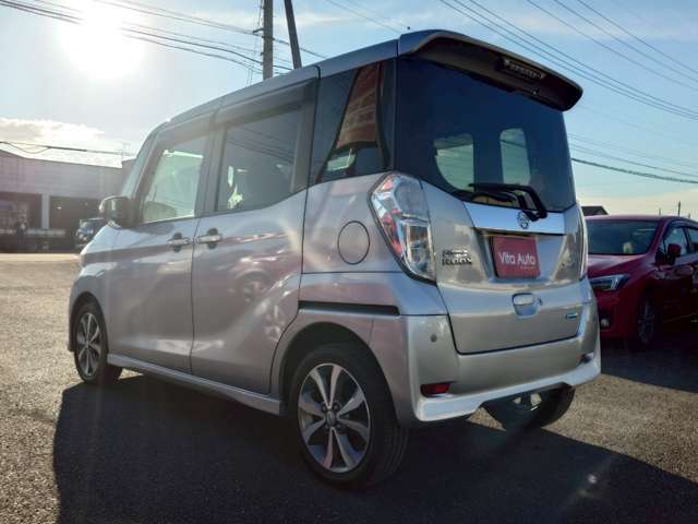 実車を見れなくても安心して下さい。外装・内装・装備品、気になることは何でもお聞きください。キズが気になる個所があればその部分の写真を送らせて頂きます。