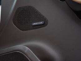 MERIDIANは英国のプレミアムオーディオブランドです。重低音から高音域までしっかりと再現でき、コンサートのような臨場感溢れる音響空間を実現します。どうぞ店頭にてご体感ください。