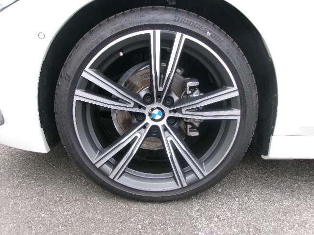 現在お乗りのお車をの査定も実施しております！BMWだけでなく他の輸入車、国産車も、もちろん査定させて頂きます！