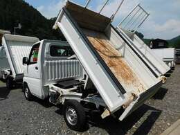 軽トラ～大型トラックまで豊富にお車をそろえております♪お探しの一台がきっと見つかると思いますので是非モーターハウスにご来店下さい！！