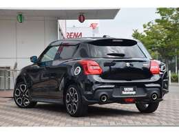 ●当店ではスマホにてInstantLiveによる中継型ライブ商談を取り入れております。スマホを介して動画にて車両をご覧いただきご来店いただく事の難しい遠方のお客様にも安心して購入頂けます。