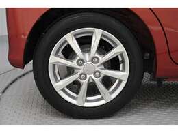 14インチ　純正アルミホイールです。