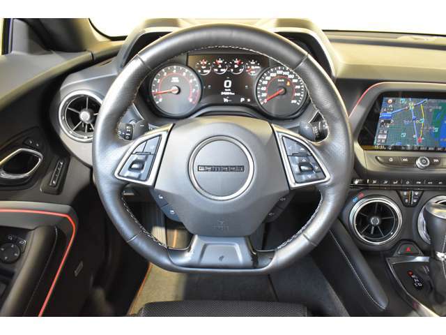 3ヶ月 / 6,000km 保証をベースに、より細やかな『12ヶ月 走行距離無制限有償保証 』 をご用意しております。遠方各地にございます全国の『 BUBU MITSUOKA 』グループまたは、各ディーラーにてサポート致します。