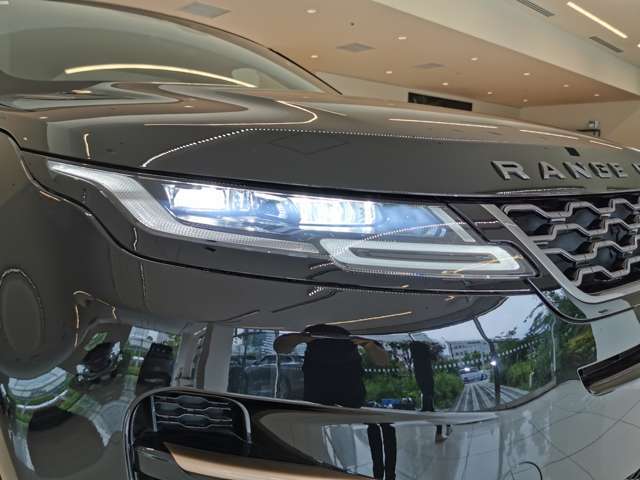 【プレミアムLEDヘッドライト￥160,000】デイタイムラーニングライト機能付きのLEDヘッドライトですデイライトにより昼間の視認性も上がりもらい事故などの減少につながります。