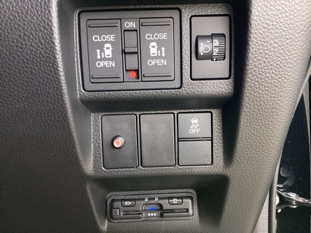 この度は、当店のお車をご覧いただきまして誠にありがとうございます！ご相談はこちらまで→【TEL0598-29-5111】お気軽に問合せください♪