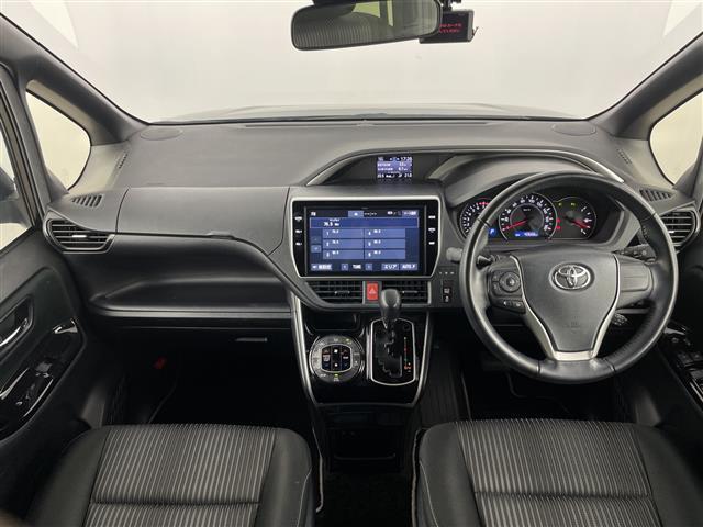 【インパネ全体】全方位で視界が広く、高い目線で運転もしやすいです！