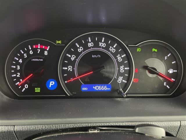 【スピードメーター】メーターがシンプルで見やすく運転しやすいですね！