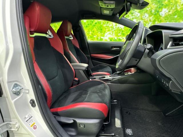 「この車の写真をもっと見たい」「状態が気になる」「この装備はついている？」どんな小さな疑問でもお気軽にお問い合わせください！
