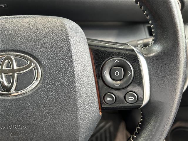 気になる車はすぐにお問い合わせください！画面右側の0066から始まる無料ダイヤルからお問い合わせ下さい！専門スタッフがお車のご質問にお答えいたします！