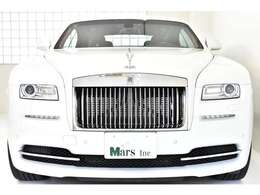 ホワイト/ボルドーレッドレザー/正規ディーラー車/8速AT/スターライトヘッドライナー/純正21インチアルミホイール/左ハンドル/取扱説明書/整備記録簿/スペアキー完備