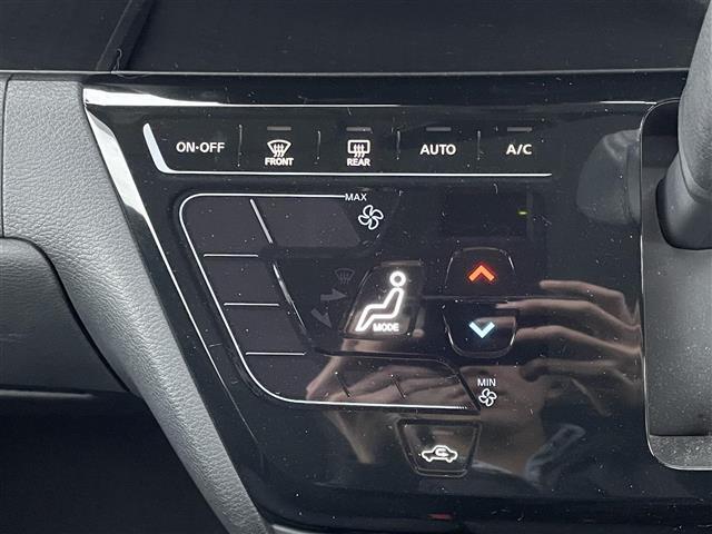 【運転席操作部】快適なドライブを楽しむための機能が装備されています！運転席から触れるので、使いやすいです！除菌プランいれていただくと、さらに清潔で安心していただけます！