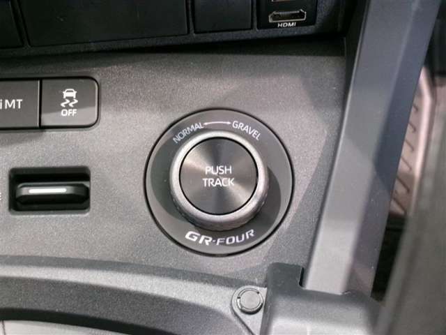 4WDモードセレクトスイッチです。