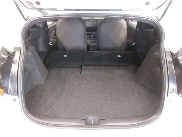 『まるごとクリーニング』施工済みで、キレイ・清潔な車となっております。