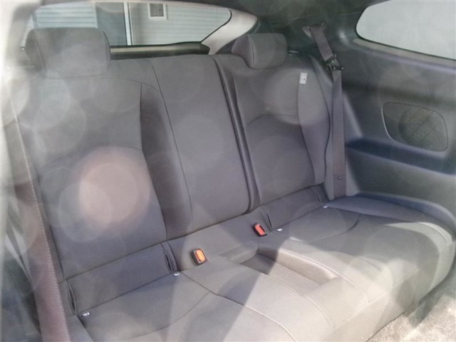 ゆとりある広々とした車内空間は、ドライブを始め買い物やレジャーなど、幅広く活躍します。一人でもみんなとでもお出かけを楽しみましょう！