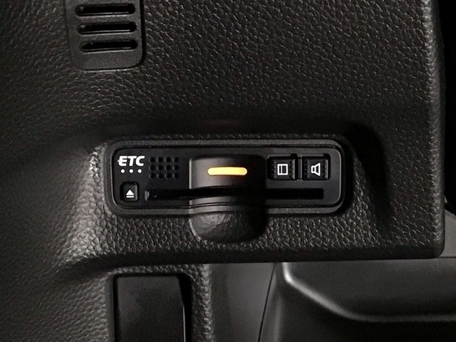 【ETC車載器】もはや必須アイテムのETCを搭載！高速道路のご利用時にとても便利！わずらわしい料金所での現金支払いが不要となりスムーズに通過できます♪