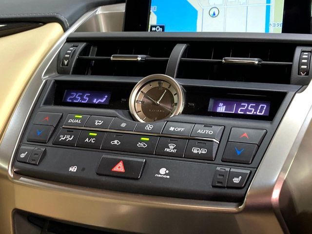 【シートヒーター】寒い日に重宝するシートヒーター！エアコンより早く温まってくれるので寒がりの人も安心ですね♪エアコンの温風は乾燥するから苦手、という方にもをおすすめです。