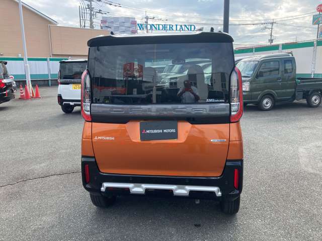 【横滑り防止装置】車輪の回転が止まったまま路面を滑ることを防ぎます！ドライバーが意図した方向に車を保ってくれるので安心ですね！