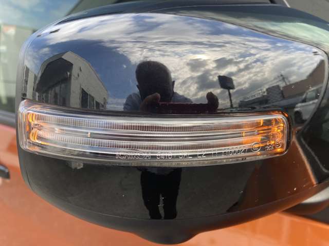 【ウインカー付きドアミラー】バイクとの事故防止になります☆小さいところまで気を配ったデザインです☆