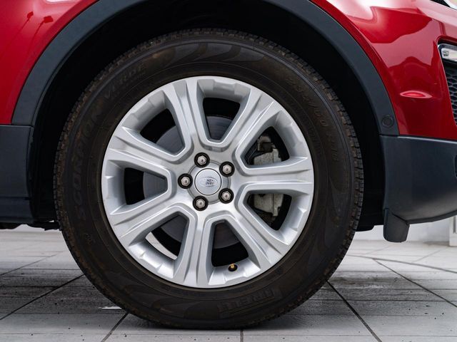 18インチ7スポークホイール装備！力強さと重厚感を感じさせる立体感のあるスポーク、車体全体のバランスを考慮した洗練されたデザイン性でイヴォークの魅力を際立たせます！