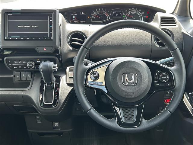 車両販売と整備・保証・クリーニングなどのサービスを自由にお選び頂けます。 その上お値打ちなクルマばかりです。 サービスは必要な分だけお選び下さい。