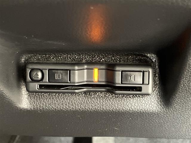 【　ETC　】今やカーライフにおける重要性はナビにも匹敵するのではないでしょうか？セットアップを行うことで利用可能になります！