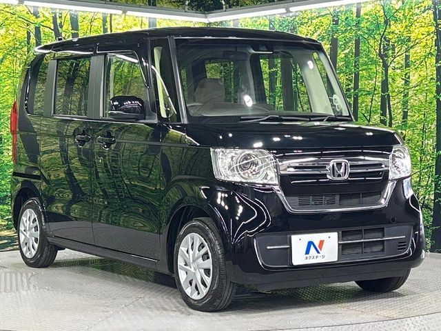 大好評のボディコーティング「弾スプラッシュコート」もご納車までに施工可能。通常のガラスコートと異なる、耐久年数6年の無機質ガラスコーティングが、ボディをキレイな状態に保ってくれます。