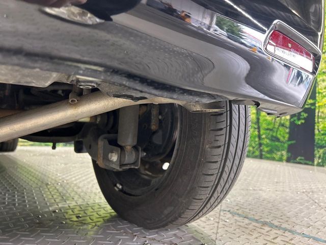 お車を安心してお乗りいただく為には、足回りの定期点検が欠かせません。サービスサポート（有償保証）では無料点検もご提供しており、安心のカーライフをお過ごしいただけるサポート体制が整っています。