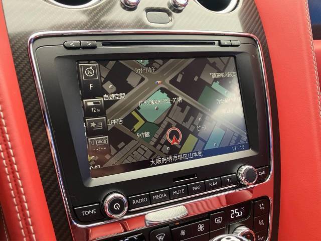 気になる箇所や、画像のリクエストなどお気軽にオートステージ堺のプレミアムカー専門スタッフにお問い合わせください。TEL：072-224-4908