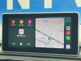 ●Apple　Car　Play：スマホとの有線接続で、ナビ・オーディオ再生などスマホのアプリ機能が画面でも使える便利機能です！