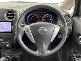 【ハンドル】『ハンドル/ステアリング』の画像になります。写真の内容に関してご不明点、ご質問等がございましたらお気軽にガリバー店舗までお問い合わせください。