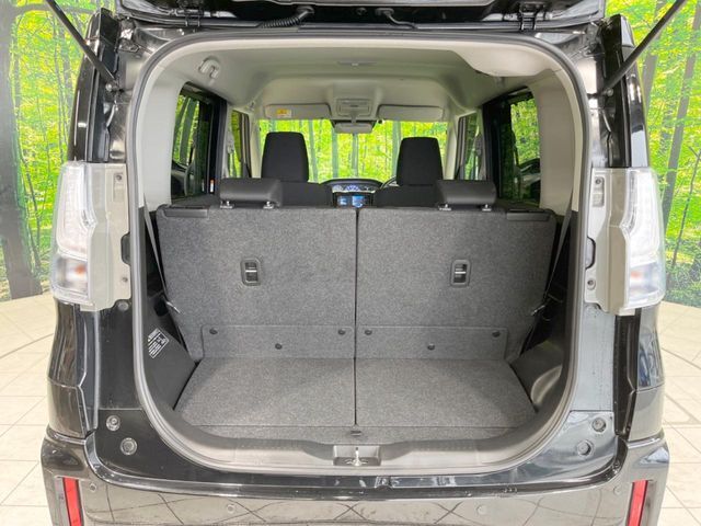 普段のお買い物や通勤、送迎等に十分な荷室スペースを確保しております。セカンドシートを倒すと、大きな荷物の積載も可能です♪