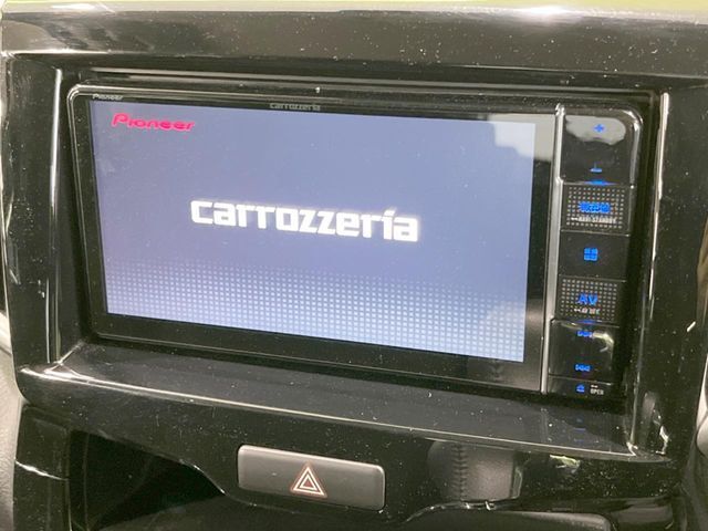 【ナビゲーション】使いやすいナビで目的地までしっかり案内してくれます。各種オーディオ再生機能も充実しており、お車の運転がさらに楽しくなります！！