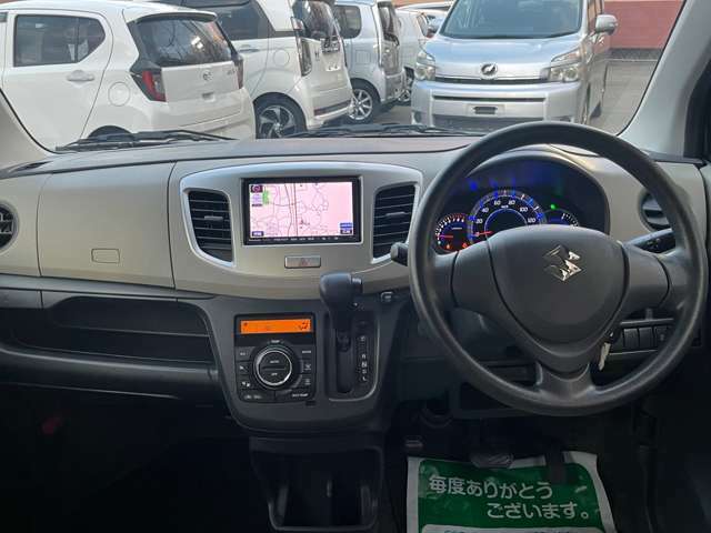 シシドモータースではお車のご購入はもちろんのこと、納車後の整備・車検や万が一の事故の際の板金修理に対しても対応が可能です。