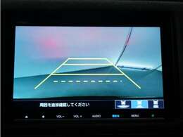 ◆バックカメラ◆リバースにするだけで映ります、後方の安全確認や、狭い駐車場での車庫入れ、雨の日や夜間など視界の悪い時に便利です！安全にバックする為には欠かせない装備です。