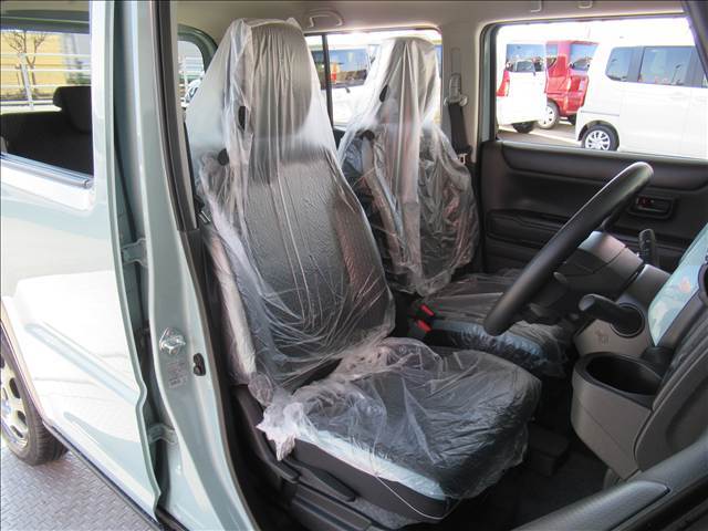 もちろん車内はきれいです☆中古車と違って使用感が全くないのは魅力の一つだと思います。