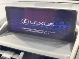 【10.3インチワイドナビ】高級感とインパクトのある大型ワイドナビを装備。各種オーディオ操作はもちろん、横長ワイド画面でのマップ2分割表示など、利便性も高いナビです♪