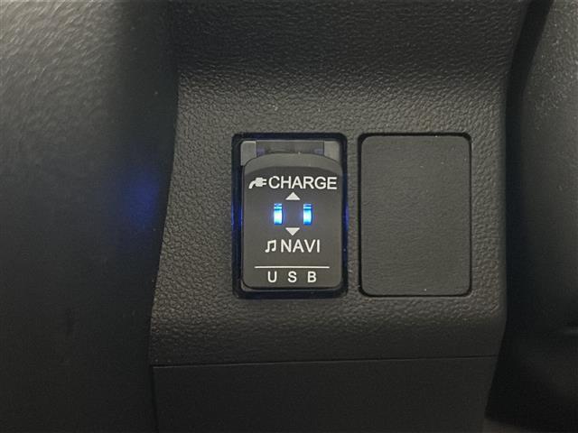 【運転席操作部】快適なドライブを楽しむための機能が装備されています！運転席から触れるので、使いやすいです！除菌プランいれていただくと、さらに清潔で安心していただけます！
