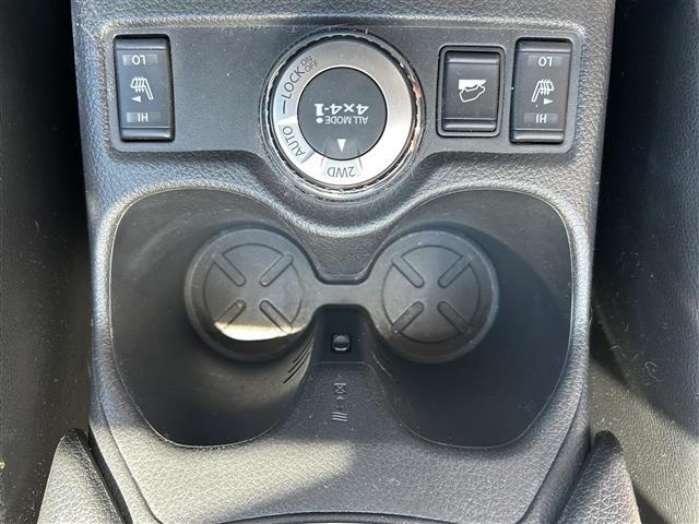 【運転席】座りやすく運転しやすいデザイン！ドライブも楽しく！
