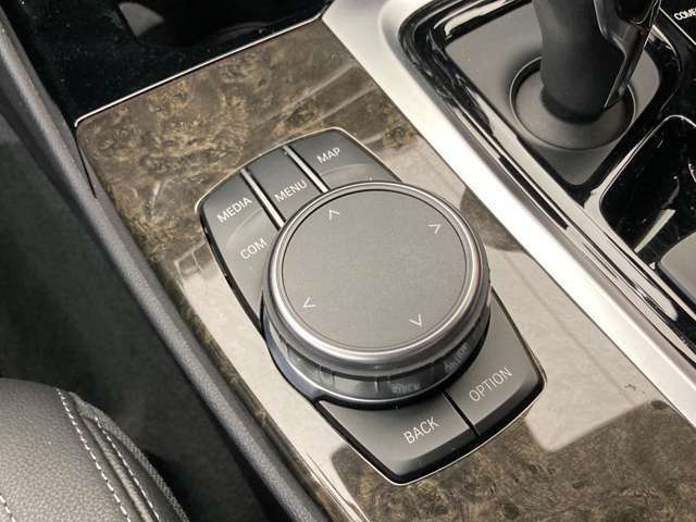 バックオーダーをご利用いただければ、希少なお車や、特定の装備のついたお車など、お客様からのご要望に応じて全国ネットワークからお探しさせて頂きます