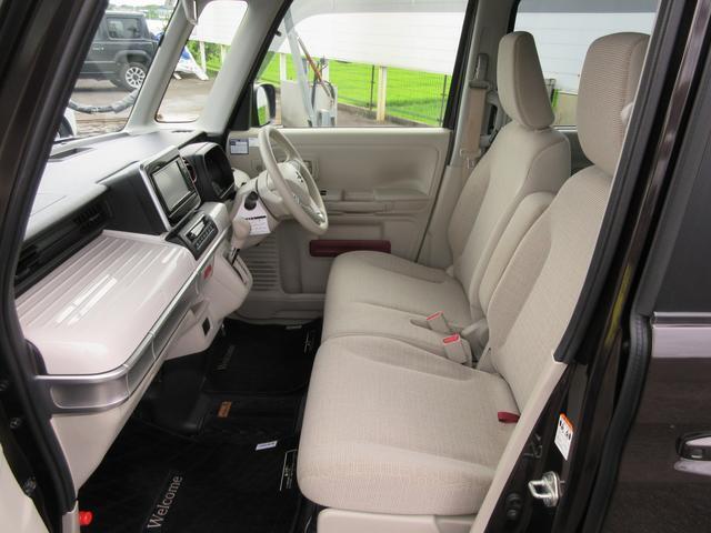 フロントシート！車種によってさまざまなデザインですが、統一感ありますよね～！