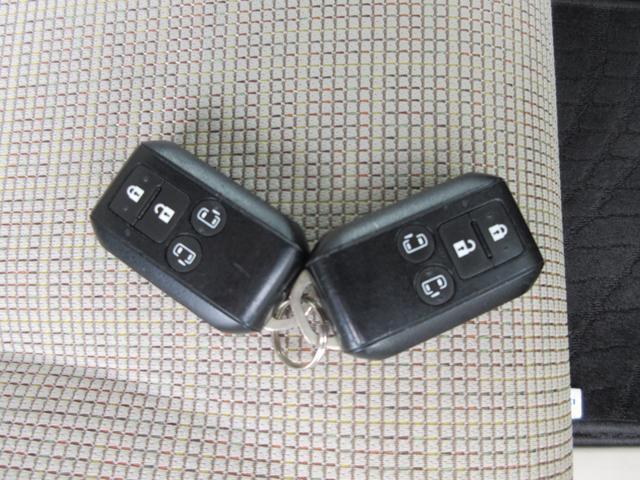 車両キーはこのようになっております！最近は防犯上、安全な造りになっていますよ！