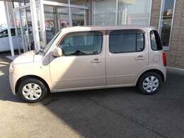 R9/7車検有　メモリーナビ　TV　DVD再生　BLUETOOTH　ベンチシート　電格ミラー　エアコン　Wエアバック　純正バイザー　純正マット　リアワイパー