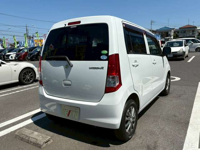 当社一押しオプション♪3年点検整備パック大好評♪OIL無制限交換・ローテーション・こすっても安心保証・エレメント・ワイパー等々、お客様の8割が加入する絶賛の商品。是非、お気軽にスタッフまで♪単品売り可