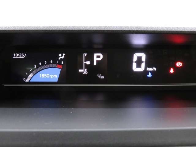 撮影時の走行距離数は4キロです。点検整備を実施してのお納車となります。
