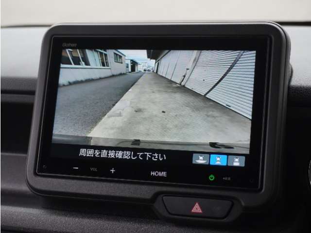 ◆バックカメラ◆リバースにするだけで映ります、後方の安全確認や、狭い駐車場での車庫入れ、雨の日や夜間など視界の悪い時に便利です！安全にバックする為には欠かせない装備です。