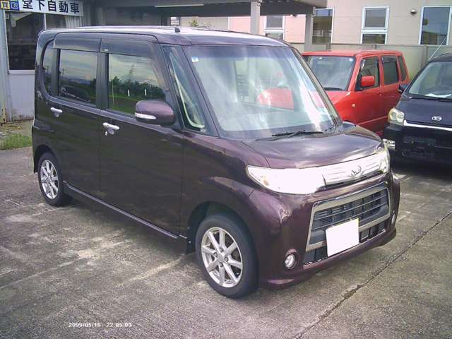 当社カーセンサーHPをご覧頂きありがとうございます。当社は高岡市でお手頃な軽自動車中心に販売している創業14年の小さな会社です。新たな在庫車両が入荷致しましたのでご紹介させて頂きます。是非ご覧ください。